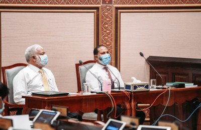 ޖަވާބުދާރީވުމުގެ ފުރުސަތުގައި އިމްރާން ޕްރޮމޯޓް ކުރެއްްވީ ސަރުކާރު!