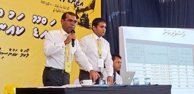 ރަށު މީހަކަށް ނުވެ ދިވެހި ރައްޔިތަކަށް ވިއްޔާ މާ ބުއްދިވެރިވާނެ: ނަޝީދު