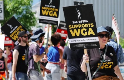 ބޮޑު ހަޅުތާލެއް ފަށައި ހޮލީވުޑްގައި މަރުތަޅު އަޅުވައިފި