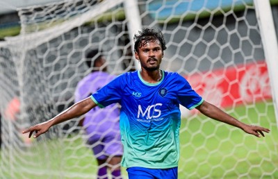 ސަސް ކުރިއަށް، އީގަލްސް އަށް އުނދަގޫ މޮޅެއް