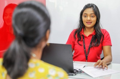 ބީއެމްއެލްގެ ލޯނަށް އެދުމަށާއި އެކައުންޓް ހުޅުވަން ފަރުދުންނަށް ހާއްސަ ސެންޓަރެއް ހުޅުވައިފި