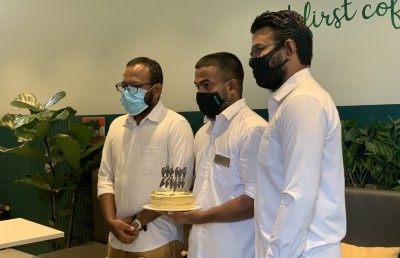 އިވުމުން މަހުރޫމް ވެފައިވާ މީހުންނަށް ކޮފީ ޝްރަބުން "ސައިލެންޓް ކޮފީ"