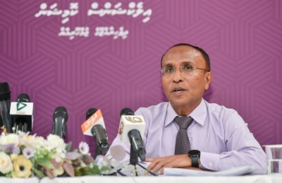 ރީ-ރަޖިސްޓްރޭޝަނަށް ތަރުހީބު ކުޑަވުމުން އީސީން ކަންބޮޑުވެއްޖެ