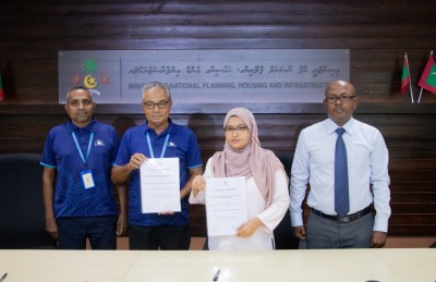 ހއ. އަތޮޅުގައި ހިންގާ ގިނަ މަޝްރޫއުތަކެއްގެ އެއްބަސްވުމުގައި ސޮއިކޮށްފި