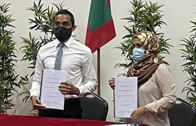 އައްޑޫގައި ޑީޓޮކްސިފިކޭޝަން ސެންޓަރެއް ހަދަން ރެއިންބޯ ކޮންސްޓްރަކްޝަނާ ހަވާލުކޮށްފި