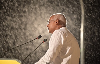 ދިއްދޫގެ ބިން ހިއްކައިގެން އެއާޕޯޓަކާއި ޕިކްނިކް އައިލެންޑެއްގެ ވައުދު