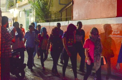 ހަށިވިއްކާ ކަމުގެ ތުހުމަތުގައި ސްޕާއެއް ރެއިޑުކޮށް ފަސް މީހަކު ހައްޔަރުކޮށްފި