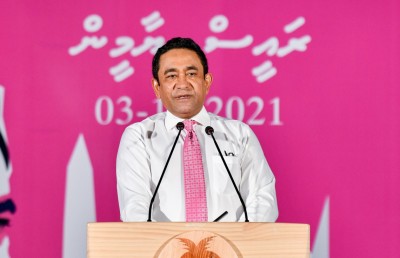 ރައީސްކަމަށް ކުރިމަތިލެއްވުމަށް ބޭނުންވާ ލިޔުންތަކުގައި ޔާމީން ސޮއިކުރައްވައިފި