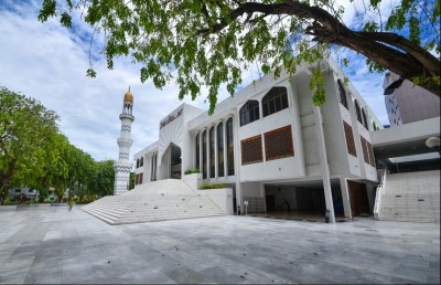 އިސްލާމިކް މިނިސްޓްރީގެ ގިނަ ބަޔަކު ކޮވިޑަށް ޕޮޒިޓިވްވެއްޖެ