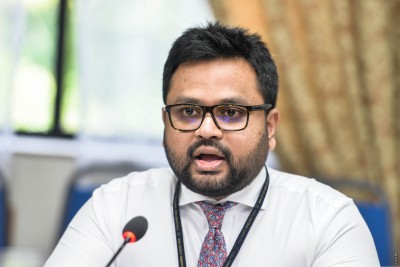 24 ގަޑިއިރު ތެރޭ ވޯކް ވިސާ އެޕްރޫވަލް ލިބޭ ގޮތް ހަދައިފި