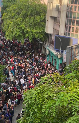 ޕެރޭޑަށް ބައެއް މަގުތައް ބަންދުކުރުމުން މަޖީދީ މަގުގައި ގުޑާނުލެވޭ ވަރަށް ތޮއްޖެހިއްޖެ