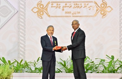 ޑރ. މުސްތޮފާ އަށް ދައުލަތުގެ މަތީ އިއްޒަތް އަރުވައިފި