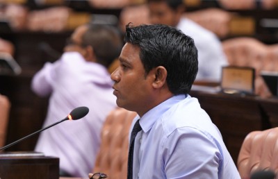 ވަޒީފާގެ ޕްރޮބޭޝަންގެ މުއްދަތުގެ ހަ މަހަށް އިތުރުކުރަން އިސްލާހު ހުށަހަޅައިފި