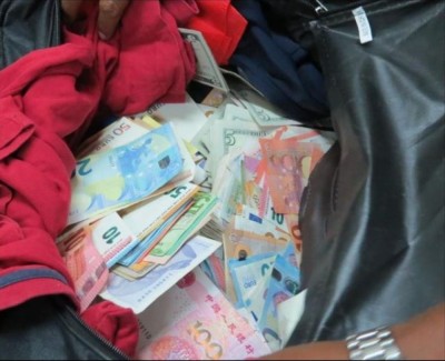 ގަވާއިދާ ހިލާފަށް ބޭރުކުރަން އުޅުނު ހަތަރު މިލިއަނެއްހާ ރުފިޔާ އަތުލައިގެންފި