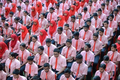 ސްކޫލް ގަޑީގައި ގުރޭޑު 10އިން ދަށަށް ފޯނު މަނާ، 11، 12ގެ ކުދިންގެ ފޯނު ލާނީ ލޮކަރަށް