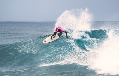 ބައްޕައާ އެއް ހީޓެއްގައި ވާދަކޮށް ދަރިފުޅު ކުރި ހޯދައިފި