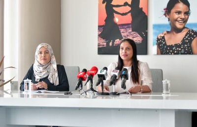 މި ވަގުތު ތިބި ހުރިހާ ޓީޗަރުންނަށް ޑިފޯލްޓުން ލައިސަންސް ލިބޭނެ: މިނިސްޓަރު