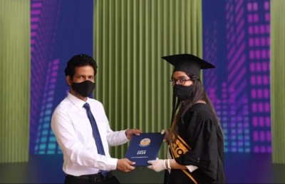 ބިލަބޮންގް ހައި ސްކޫލުގެ ދަރިވަރުން ކޮވިޑްގެ ތެރޭގައި ކިޔެވުން ފުރިހަމަކޮށް ދަސްވެނިވެއްޖެ