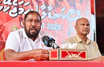 ޝިހާބާއި ނާޒިމް ޖޭޕީ އަށް ސޮއިކުރައްވައިފި