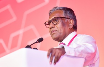 ޕީޕީއެމްގެ "ޕްލޭން ބީ" ކެންޑިޑޭޓެއް ނެރޭނެ ކަމަށް ބުނެފައިވަނިކޮށް، ޑރ. ވަހީދުގެ ރެކޯޑު ސާފުކުރަން ހުށަހަޅައިފި