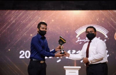 ހަތަރު ދާއިރާއަކުން ނޫސްވެރިކަމުގެ އެވޯޑު "މިހާރު" އަށް