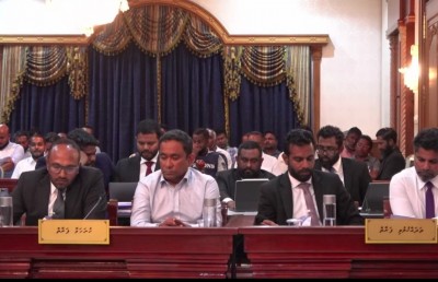 ޔާމީނަށް ކުރިމަތިލެވޭ ގޮތަށް ގާނޫނު މާނަ ކޮށްފިނަމަ ކުށްވެރިންނަށް އިސް މަގާމުތަކުގައި ތިބެވޭނެ: އީސީ