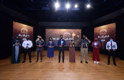 ހަތަރު ދާއިރާއަކުން ނޫސްވެރިކަމުގެ އެވޯޑު "މިހާރު" އަށް