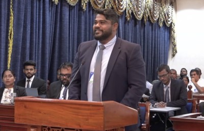 ދަށު ކޯޓުގެ ހުކުމެއް އޮތަސް އިންތިހާބުގައި ވާދަކުރެވެން ޖެހޭނެ؛ އެކަމުގައި ގެއްލުމެއް ނެތް: ޔާމީންގެ ވަކީލް