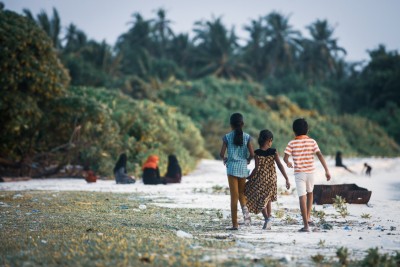 ކުޑަކުދިންނަށް ތަކުރާރުކޮށް އިހުމާލުވާ މީހުންގެ މައުލޫމާތު ނުބަލަހައްޓާ: އޮޑިޓު