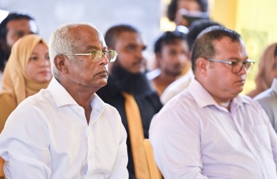 ތަރައްގީއަށް ހުރަސްއަޅަން ކުރިމަތިލި ކެންޑިޑޭޓުން އުޅޭ: ރައީސް