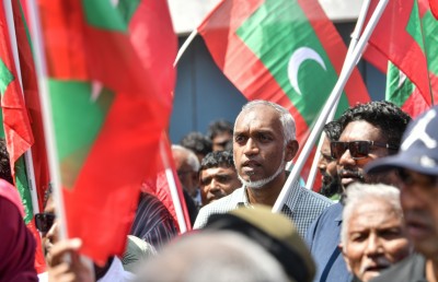 ޔާމީން ދޫނުދެއްވިޔަސް މުއިއްޒުގެ ކެންޑިޑެސީ ހުށަހަޅަނީ