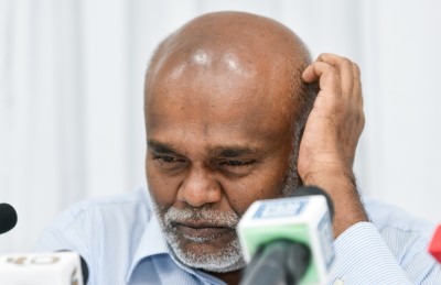 ކުޅޭކުޅޭ އެއްޗަކަށް އިންތިހާބު ހަދަން ބޭނުންނުވާތީ ޑރ. މުނައްވަރު ވާދަނުކުރަން ނިންމައިފި