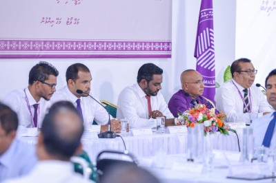 ހާލަތަށް ބަލައި އިންތިހާބު ފަސްކުރަން ޖެއްހިއްޖެނަމަ މަޝްވަރާކުރާނަން: އީސީ
