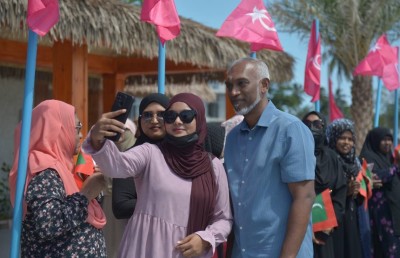 ހޯރަފުއްޓަށް މުއިއްޒުގެ ވައުދު: ބިން ހިއްކުމާއި ސިއްހީ ފަރުވާ ރަނގަޅުކުރުން