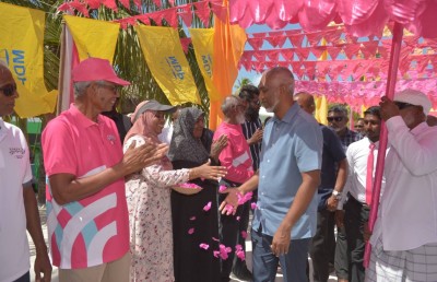 އުފަން ރަށުން މުއިއްޒަށް ރަތްދޫލައިގެ ހޫނު މަރުހަބާއެއް!
