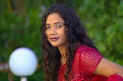 ސިލްސިލާ "ރޭޝަމް" ބައިސްކޯފުން ދައްކަން ފަށައިފި
