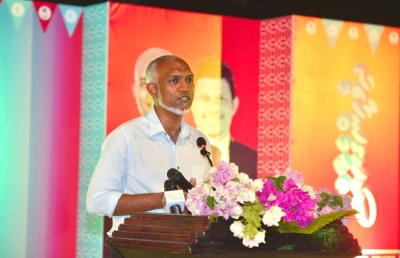 ސިޔާސީ ބޭނުމަށް ވަޒީފާ ދީފައި ތިބި މީހުންނަށް ވެސް ދެރަގޮތެއް ނުވާނެ: މުއިއްޒު