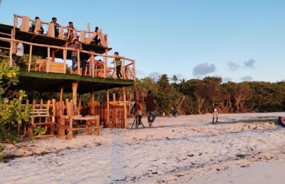 ޗުއްޓީގައި މިހާރު އޮތީ އަތޮޅު ބުރު ޖެހުން!