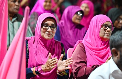 1،000 ނިކަމެތިން ހިލޭ ހައްޖަށް ފޮނުވުމަށް މުއިއްޒުގެ ވައުދު