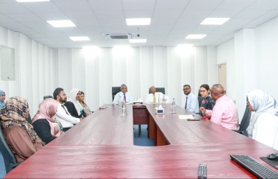 ޑޮކްޓަރުން ސްޕެޝަލައިޒްވާން ހަ ސްކޮލާޝިޕް ދީފި