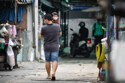 ކޮރޯނާވައިރަސް: ބެންކޮކްގެ ޝޮޕިން މޯލްތައް ބަންދު ކުރަނީ