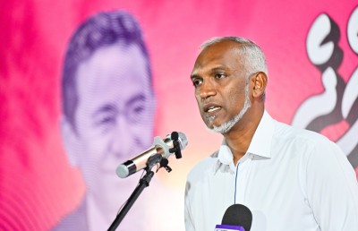 1،000 ނިކަމެތިން ހިލޭ ހައްޖަށް ފޮނުވުމަށް މުއިއްޒުގެ ވައުދު