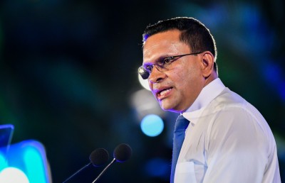 އިންޝުއަރެންސް ކާޑެއް ތައާރަފުކޮށް، ބޭސްފަރުވާ އަށް ސަލާން ޖެހުން ހުއްޓުވާނަން: ނާޒިމް