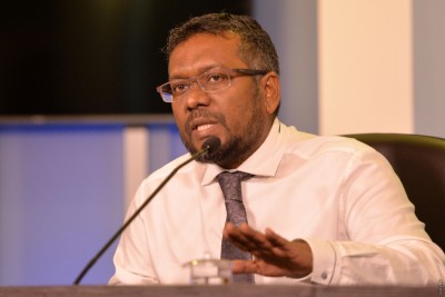 ވަޒީފާގެ ހާލަތަށް ބަދަލު ގެނެސްފިނަމަ ޖޮބް ސެންޓަރުގައި ރިޕޯޓު ކުރޭ: އިކޮނޮމިކް މިނިސްޓްރީ