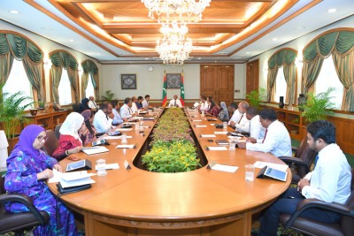 ސިޔާސީ މުވައްޒަފުންގެ މުސާރަ 20 ޕަސެންޓް ކުޑަކުރަން ނިންމައިފި