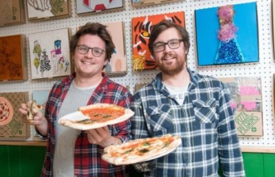 ވަޒީފާ ދޫކޮށްލާފައި ފެށި ޕިއްޒާ ވިޔަފާރިން މިލިއަން ޑޮލަރު