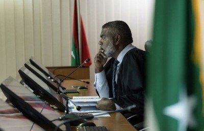 ހައި ކޯޓުން ޕީޖީއަށް ސުވާލެއް: ކޯޓު އަޅަންވީ ވެސް ފަނޑިޔާރުންތޯ؟