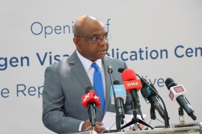 މިނިސްޓަރު ޝާހިދު ޕާކިސްތާނުގެ ފޮރިން މިނިސްޓަރާ މަޝްވަރާ ކުރައްވައިފި