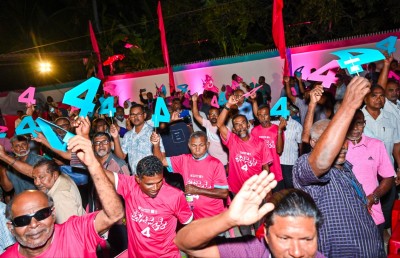 ބްރިޖެއް އެޅި ސަރުކާރަކާއި އަޅަން އުޅެ ނޭޅުނު ބަޔަކު ވެސް ފެނިއްޖެ: މުއިއްޒު