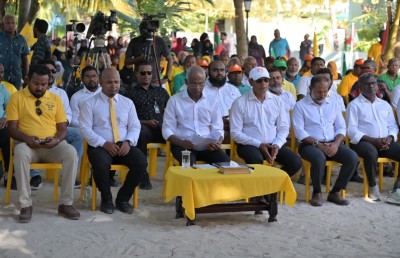 ކެންދޫން ރައީސަަށް ހޫނު މަރުހަބާ: "ތަރައްގީ ކިޔައިދޭން ނުޖެހޭ ވަރަށް ތަރައްގީކޮށްފި"